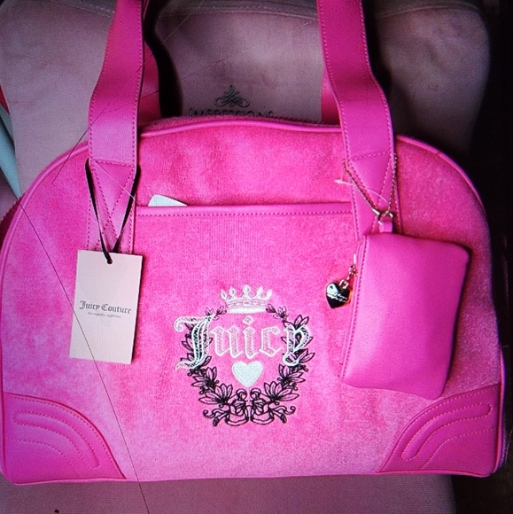 NWT Adorable Hot Pink Juicy Conture weekender bag!💗💓with coin bag. - Picture 1 of 5